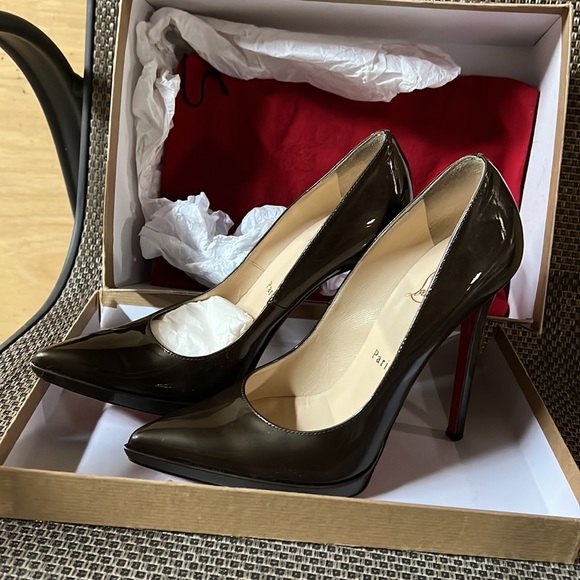 Christian Louboutin Pigalle 120 Plato Pewter/Patent SZ 38 - ONCE WORN (2 hours!) - Picture 17 of 17